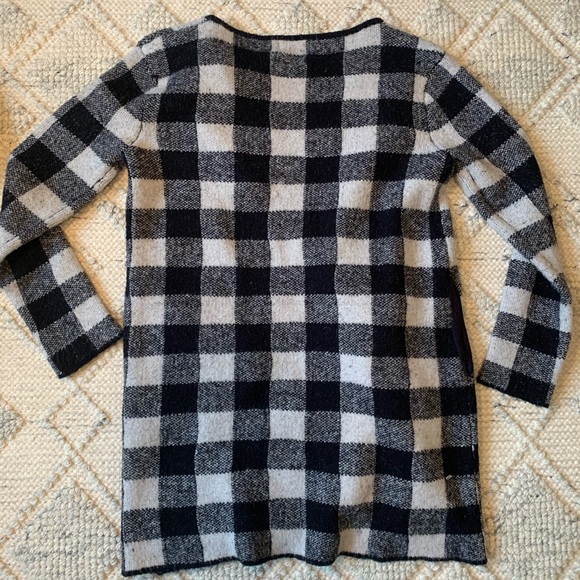 Checkered Ultra-soft Navy/Cream Sweater - Picture 8 of 8